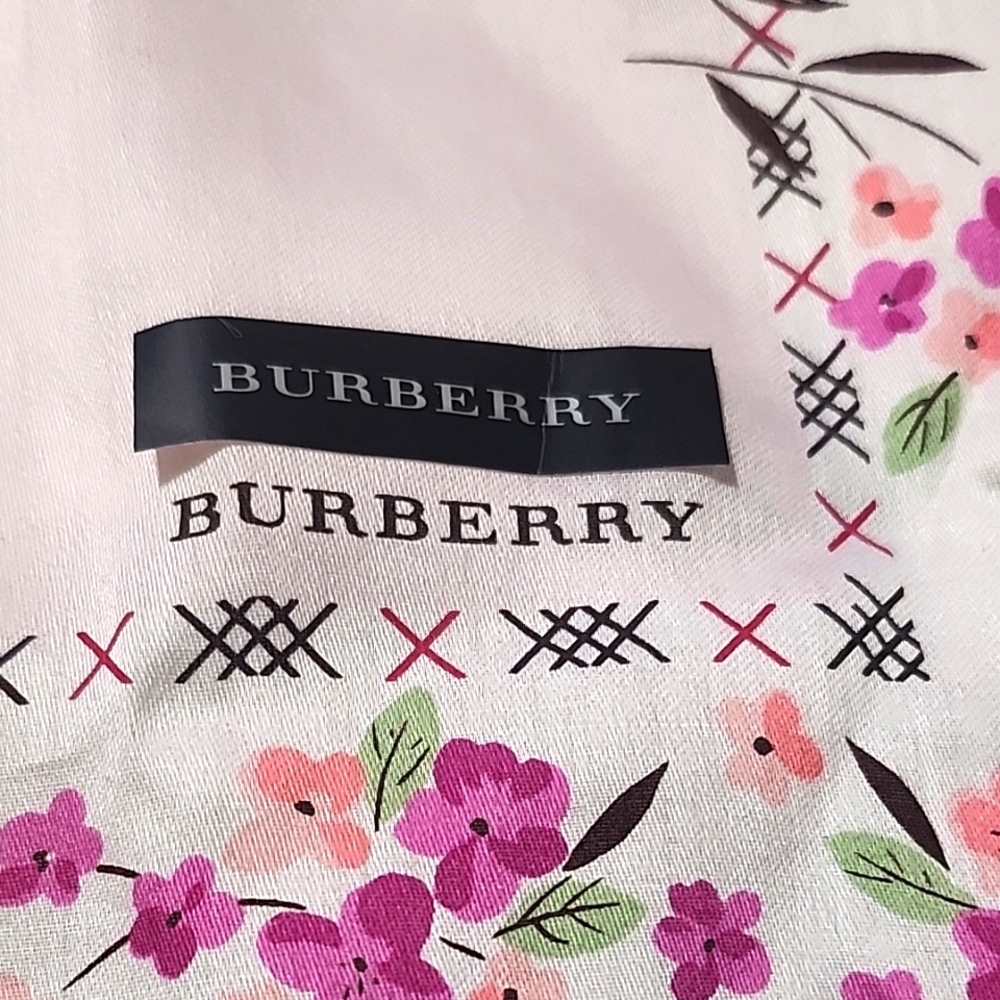 Burberry Floral handkerchief cotton Brandnew